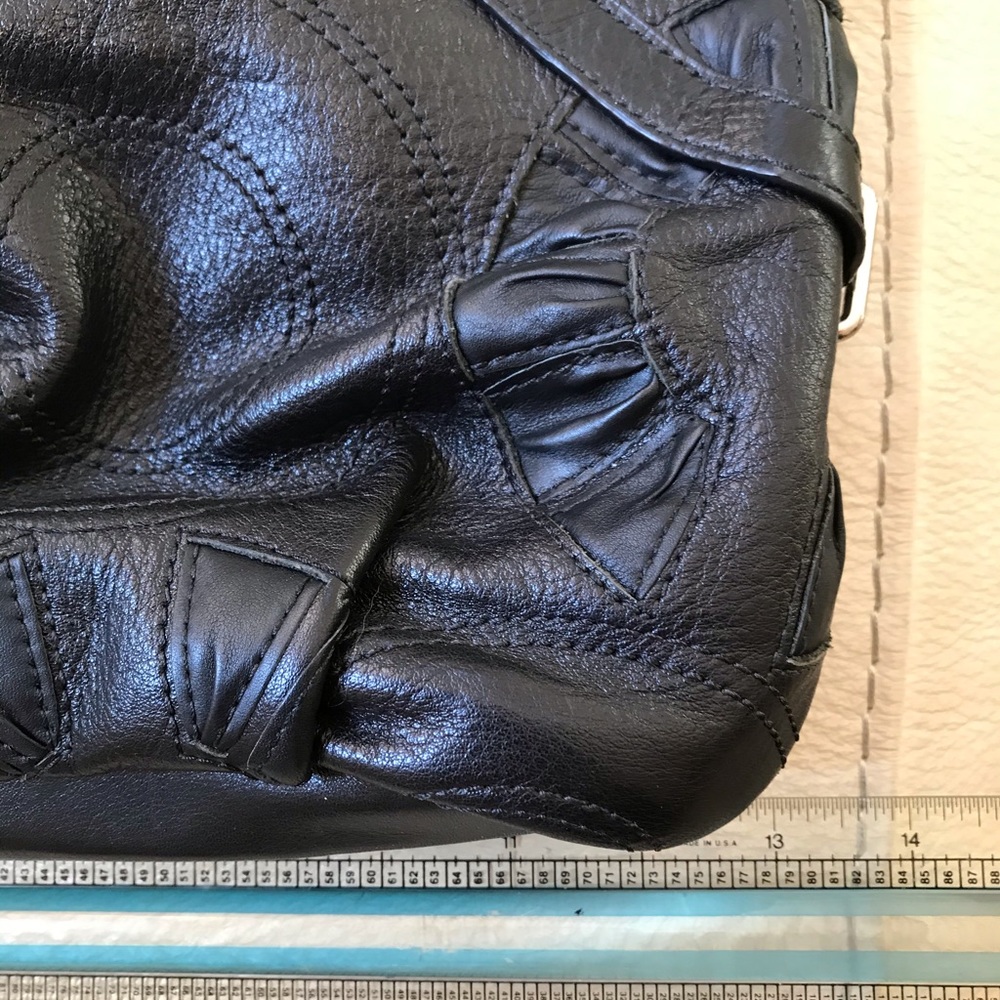 Coach Signature C Embossed leather handbag - Picture 9 of 16